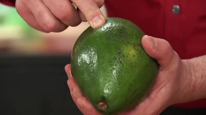 Как резать авокадо, советы профессионалов по правильной нарезке фрукта