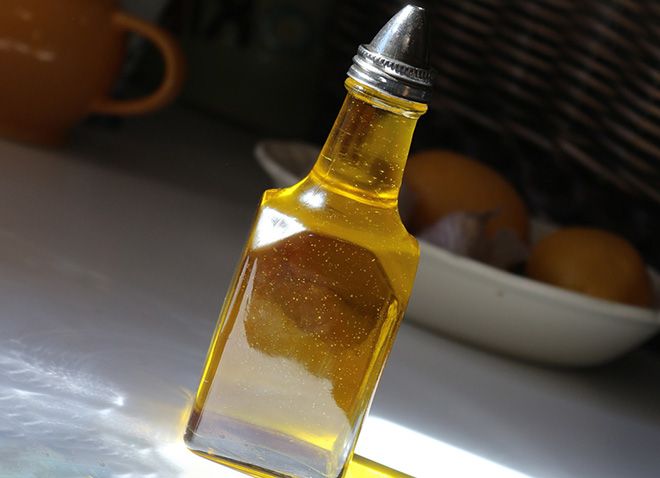 Льняное масло: польза и вред, как принимать, полезные свойства и противопоказания