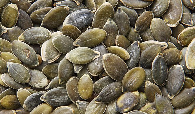 Семена тыквы: лечебные свойства и противопоказания, польза и вред для мужчин и женщин